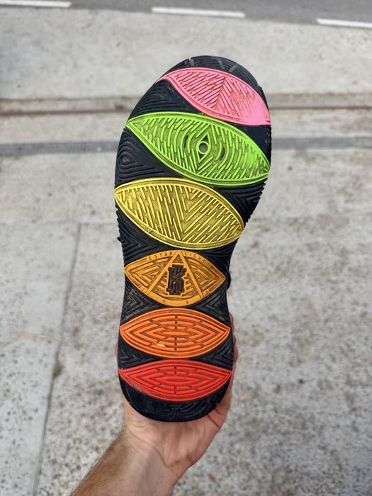 Nike Kyrie 5 “Neon Sole”