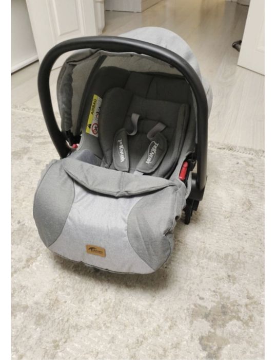 Продам коляску 3 в 1