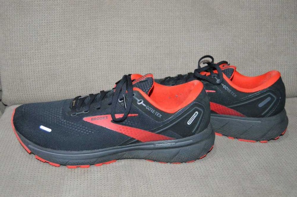 Adidasi alergare BROOKS Ghost 14 marime 45.5 Gore-tex