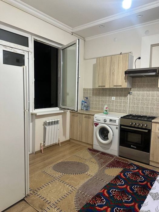 Qorasuv Motrid 3 etaj 3 xona 90 kvadrat sotiladi