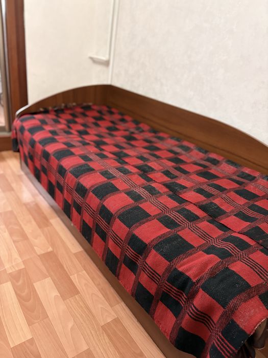 Кровать односпальная