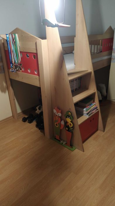 Детско легло. Масивен бук.