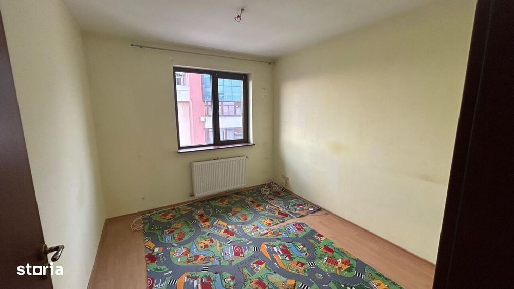 Apartament 3 camere S4 str Savinesti