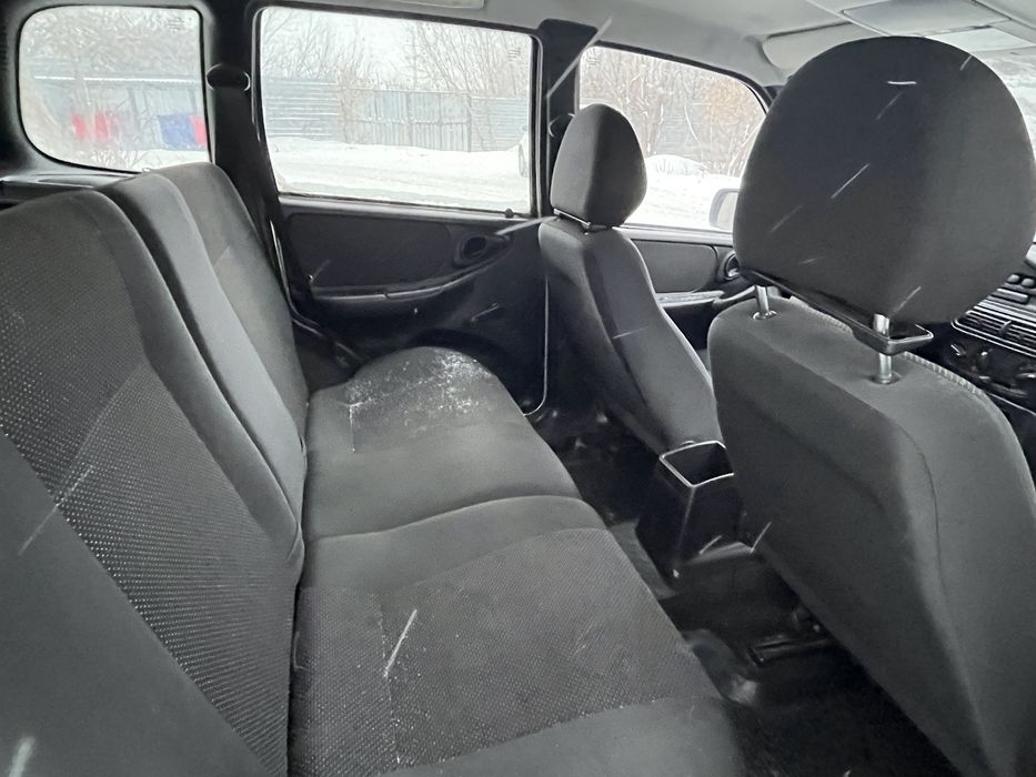 Шевролет Нива 2011 года