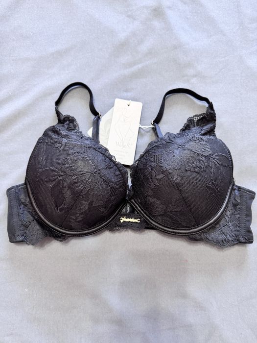 Бюстгальтеры.