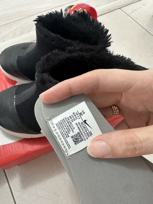 Продам детскую обувь оригинал все