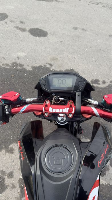 5000W strit bayk.