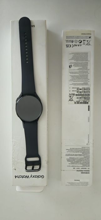 Vând Samsung Galaxy Watch 4 LTE