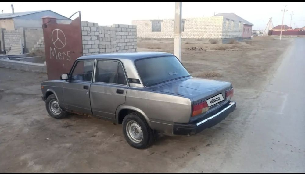 Срочно продам машину.