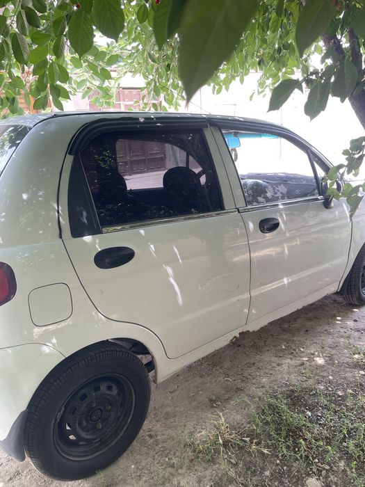 Oq Matiz sotiladi