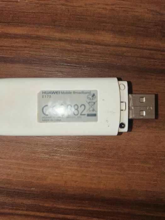 Vând modem Huawei E173