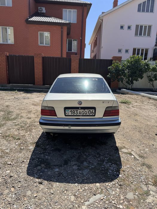 Продам бмв е36 318