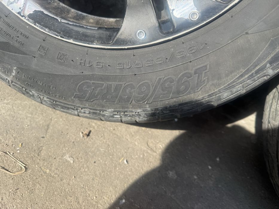 Продам диски с резиной на мерседес