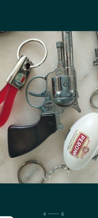 Lot brelocuri/60 lei