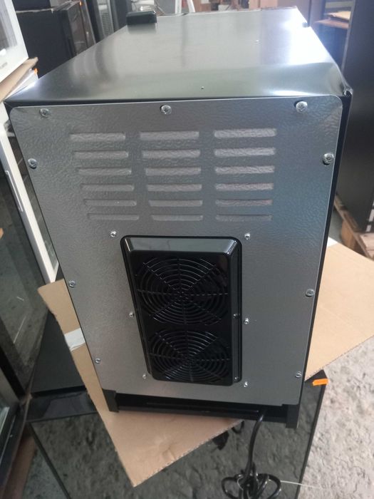 Super oferta  Frigider pentru vinuri -40%