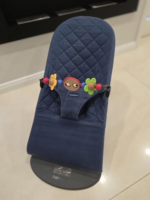 Balansoar Baby Bjorn + googly eyes