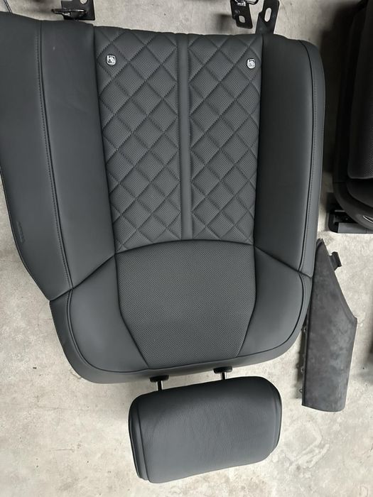 Кожен салон Audi S8 4N