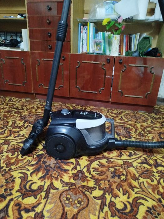 Продаётся пылесос в идеальном состоянии