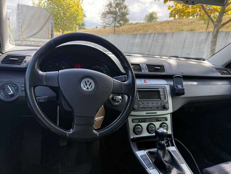 Vand autoturism marca Volkswagen PASAT