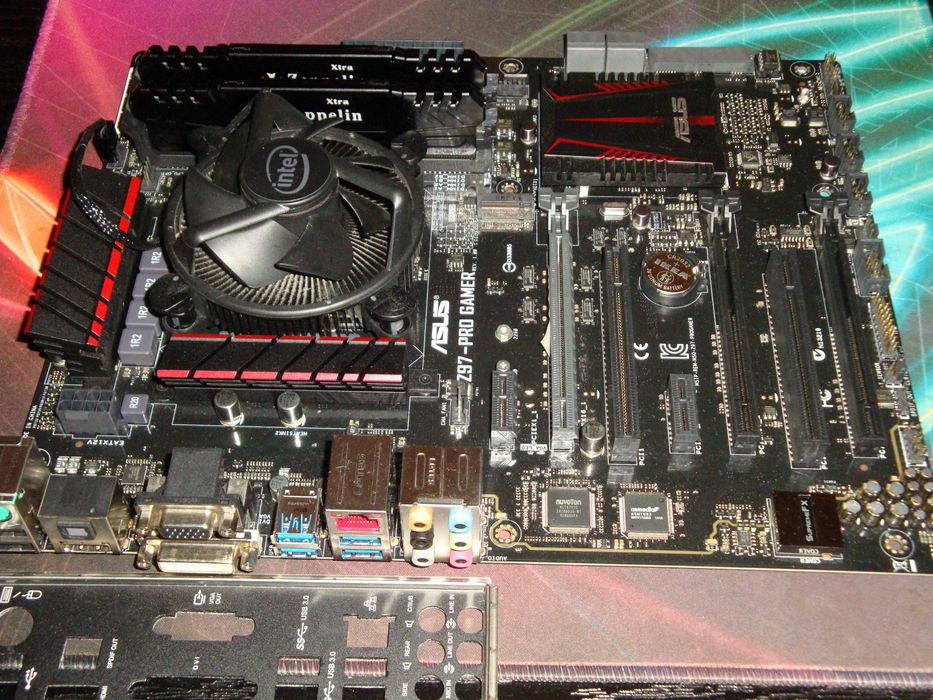 Kit asus Pro gamer Z97 black procesor i5 4590 3.7 Ghz 16GB ram ddr3