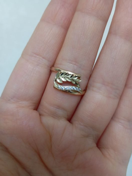 Золотые кольца новые 585 пробы золота