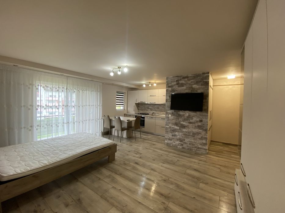 Inchiriez garsoniera / apartament 1 camera cu parcare