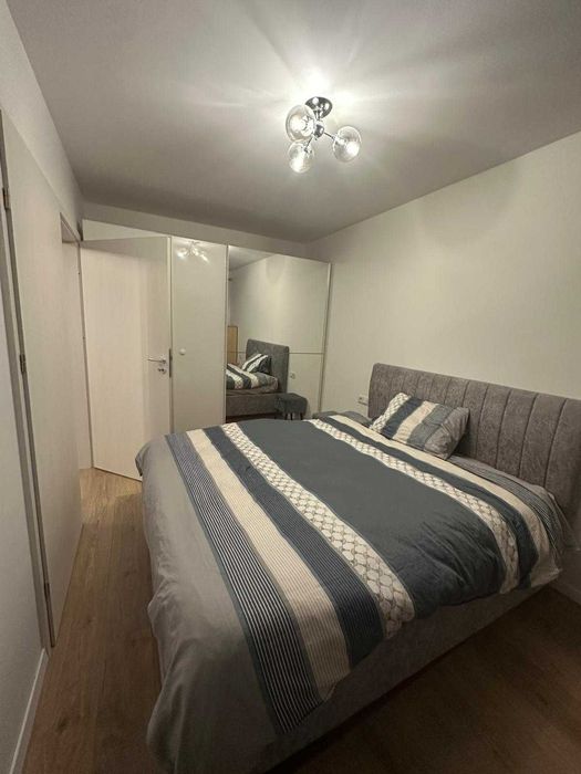 Inchiriez apartament 2 camere in Viva City
