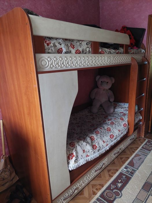 Спальный гарнитур