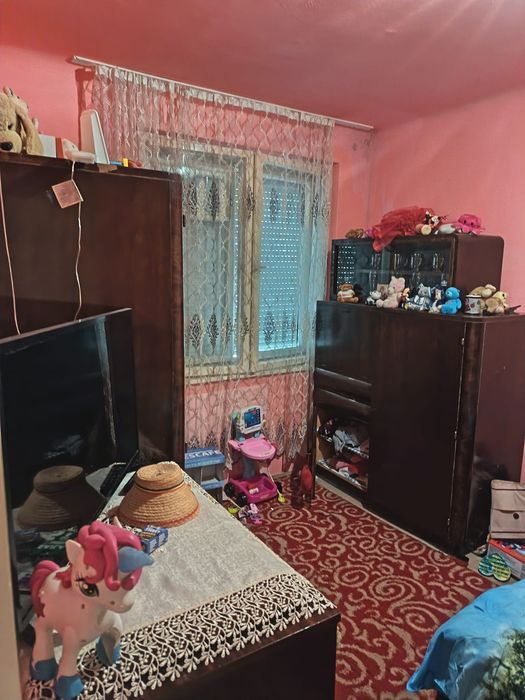 Vand apartament 2 camere etaj 1