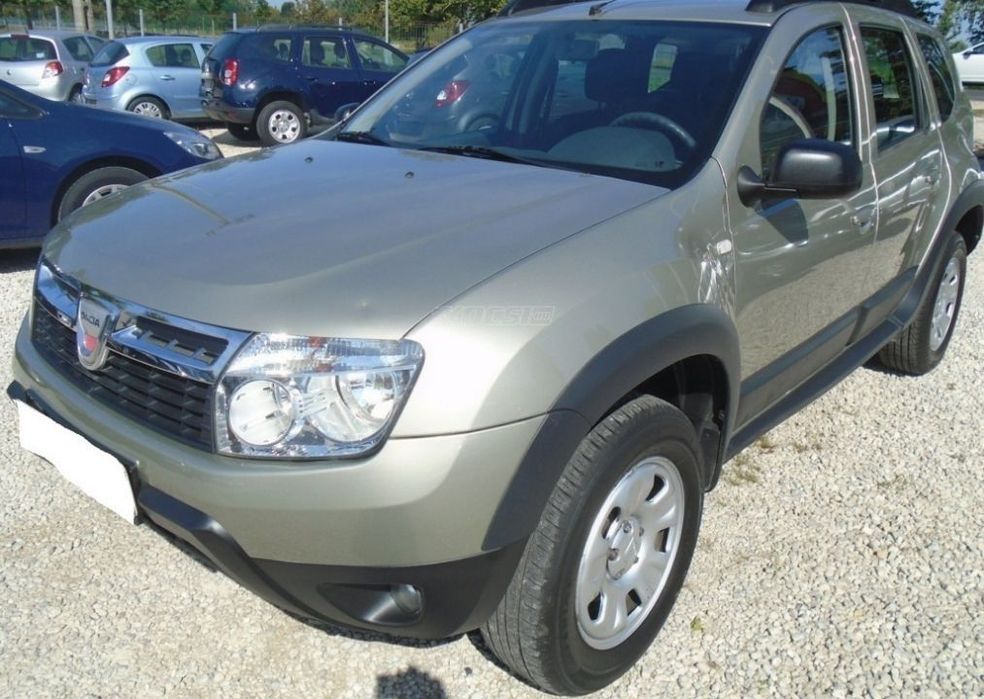 Dezmembrez Dacia Duster 1.5 DCI din 2011 volan pe stanga