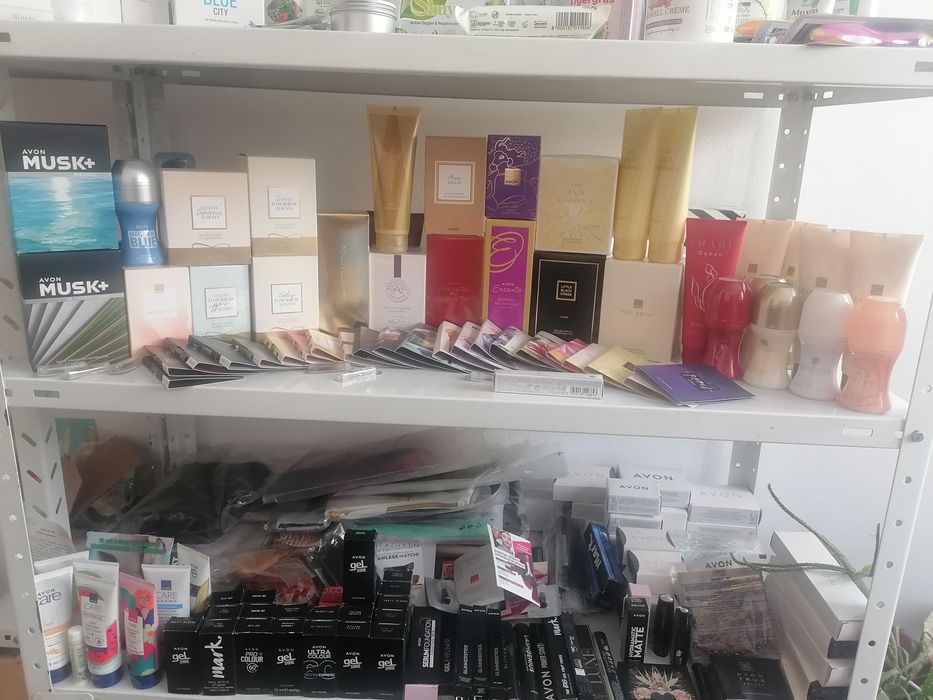 Парфюми и тоалетни води на AVONN