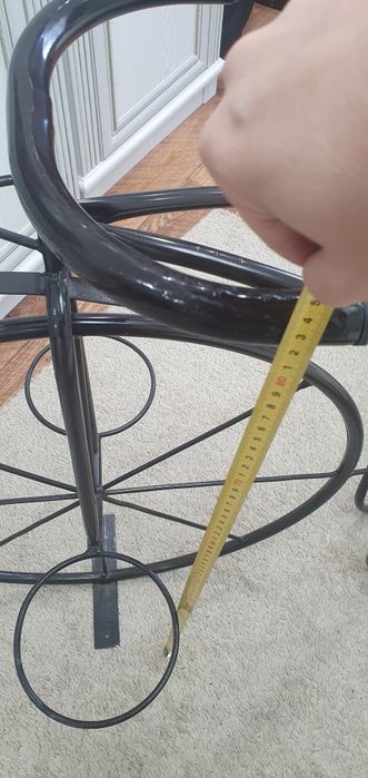 Для цветов подставка