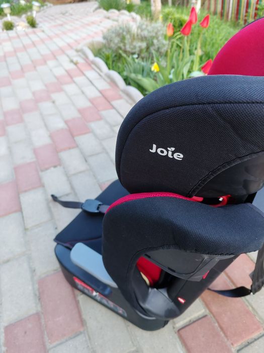 Vând scaun auto Joie universal 9-36 kg