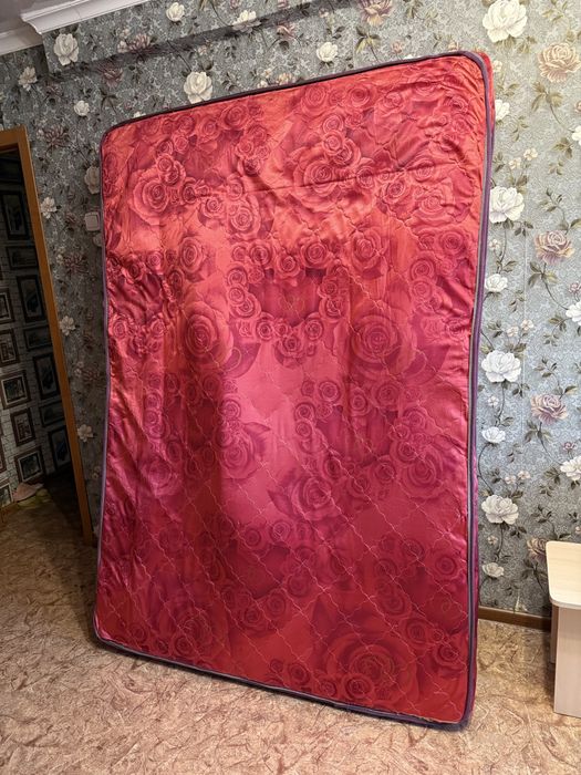 Отдам бесплатно матрас