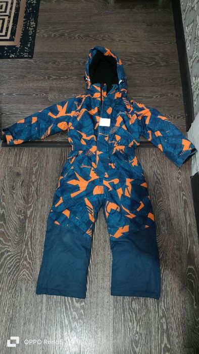 Продам детский комбинезон.