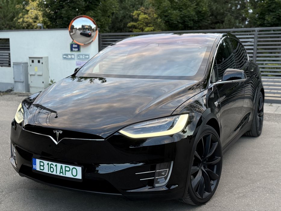 TESLA Model X