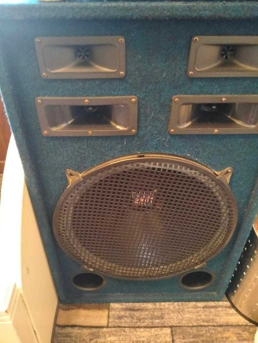 Boxe audio active Raveland bass reflex 300 w