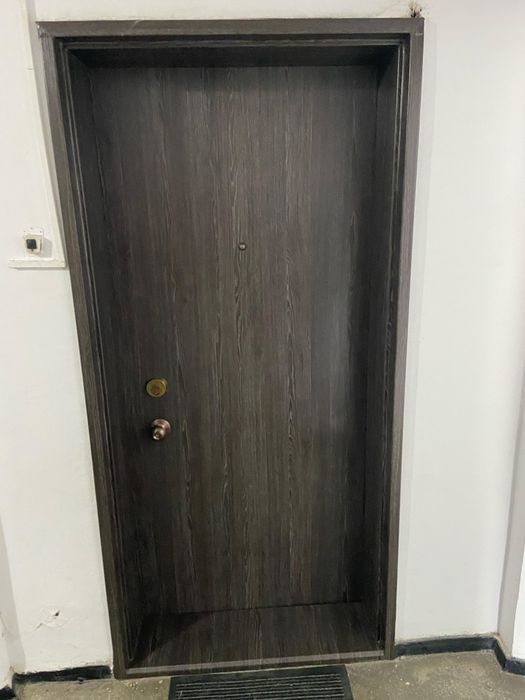 Reparatii uși interioare și exterioare