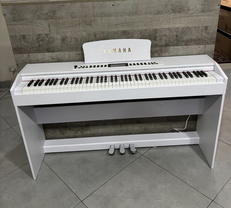 Электронное пианино. Цифровое фортепиано. Pianino Yamaha