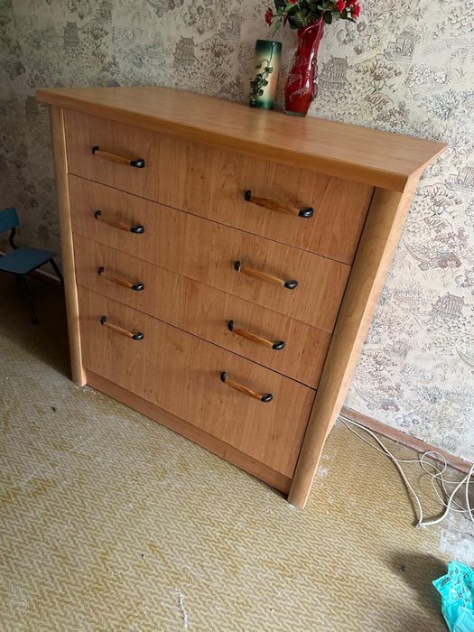 Продаю комод (4 ящика)