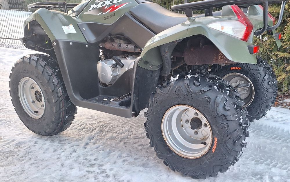 Atv kymco 300 cc , cardan , treapta forta, cauciucuri NOI