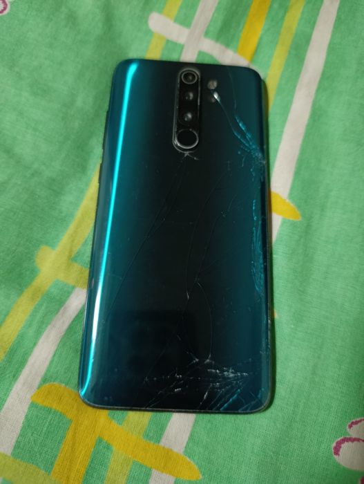 Прлдаю на запчасти redmi note 8pro