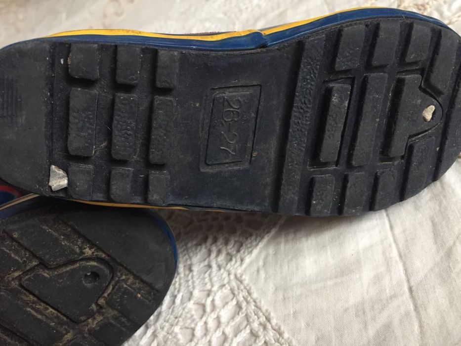 Носени гумени ботушки
26-27 номер