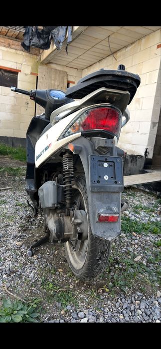 De vanzare scutere aduse din italia accept si variante .