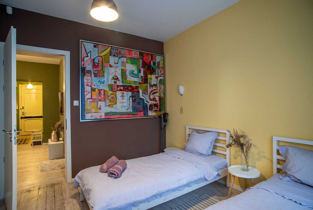 Продава се Тристаен апартамент в София, Център - 86 кв.м за 2965 €/кв.м - Снимка #3