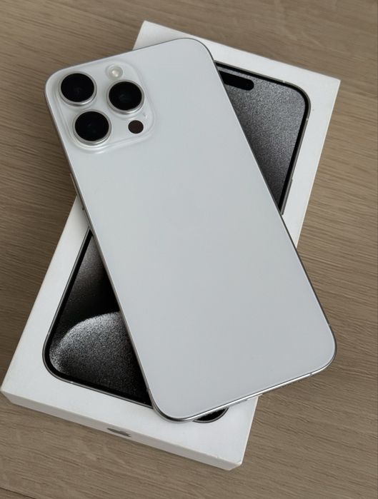 iPhone 15 PRO MAX ALB , de 256 GB cu 98% Bateria