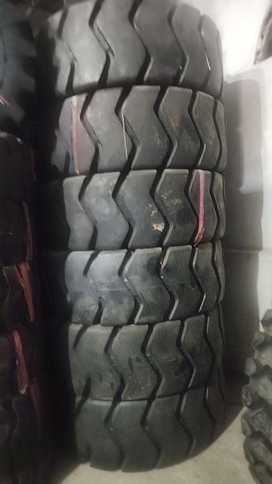 Шина погрузчика 23.5-25 PR28 E3/L3 ROCKBUSTER (китай.Усиленный вариант