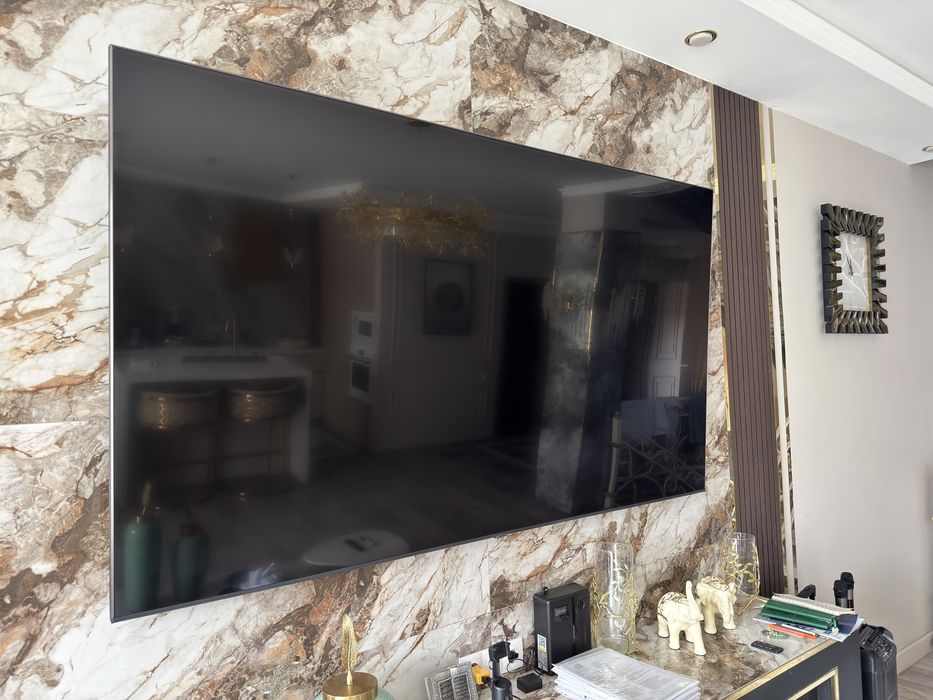 Продам телевизор Samsung UE85