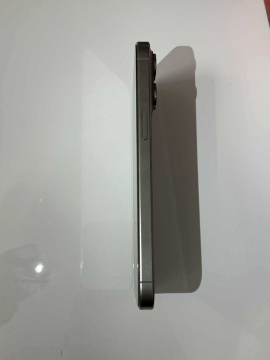 vand iphone 15 pro max