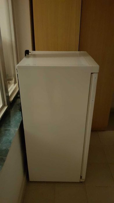 Congelator vertical cu 5 sertare